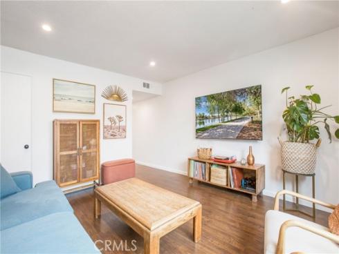 4698 Heil 23C Avenue, Huntington Beach, CA