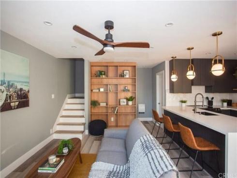 711 Pacific Coast 206 Highway, Huntington Beach, CA