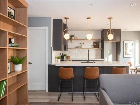 711 Pacific Coast 206 Highway, Huntington Beach, CA