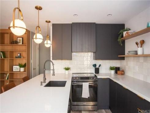 711 Pacific Coast 206 Highway, Huntington Beach, CA