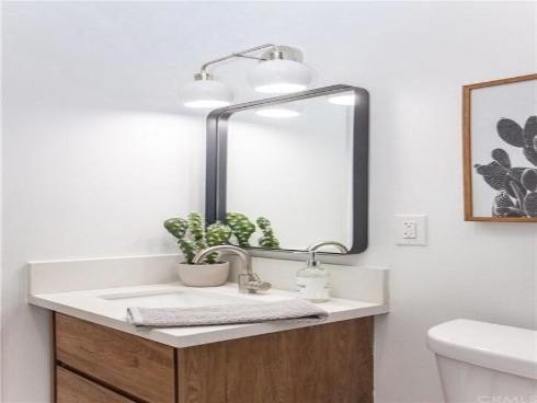 711 Pacific Coast 206 Highway, Huntington Beach, CA