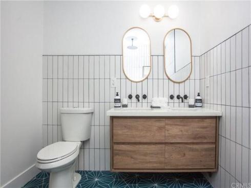 711 Pacific Coast 206 Highway, Huntington Beach, CA