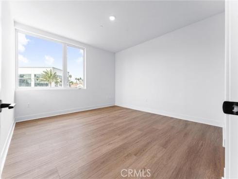 414 Main 205 Street, Huntington Beach, CA