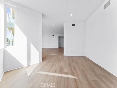 414 Main 205 Street, Huntington Beach, CA