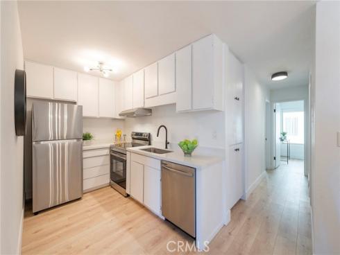 711 Pacific Coast 322 , Huntington Beach, CA