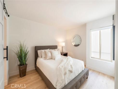 711 Pacific Coast 322 , Huntington Beach, CA