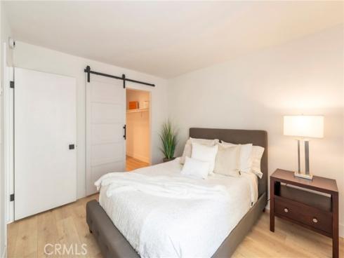 711 Pacific Coast 322 , Huntington Beach, CA