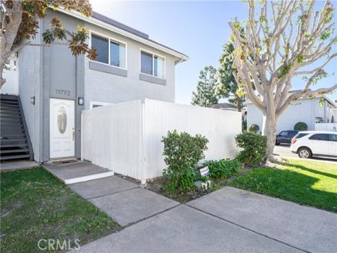 19792 Bromley 3 Lane, Huntington Beach, CA