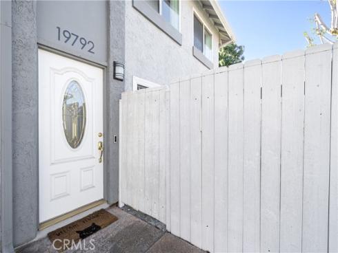19792 Bromley 3 Lane, Huntington Beach, CA