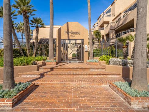 1200  Pacific Coast  108  Highway, Huntington Beach, CA