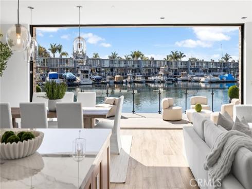 17007 Edgewater Lane, Huntington Beach, CA