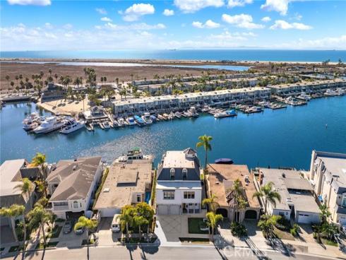 17007 Edgewater Lane, Huntington Beach, CA