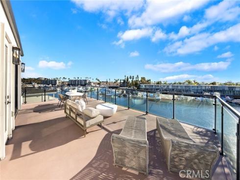 17007 Edgewater Lane, Huntington Beach, CA