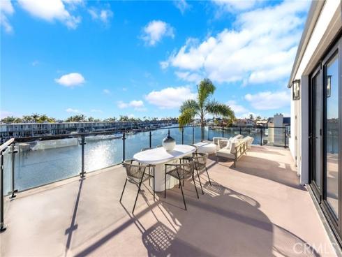 17007 Edgewater Lane, Huntington Beach, CA