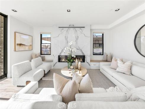 17007 Edgewater Lane, Huntington Beach, CA