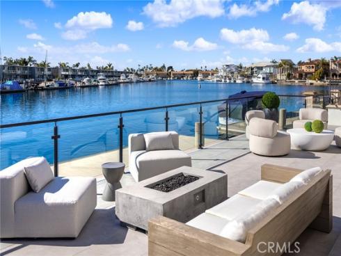 17007 Edgewater Lane, Huntington Beach, CA