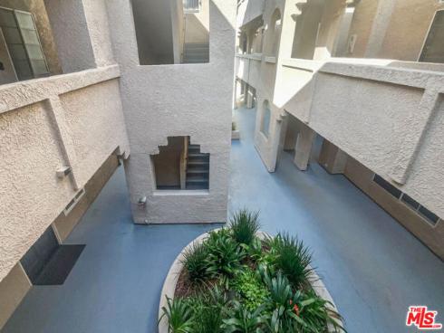 4561  Warner  202  Avenue, Huntington Beach, CA