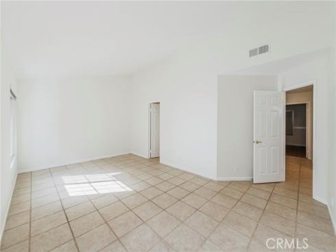 7412 Seabluff 107 Drive, Huntington Beach, CA