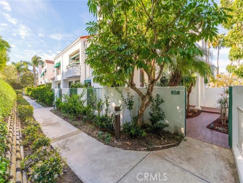 7412 Seabluff 107 Drive, Huntington Beach, CA