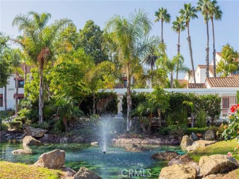 7412 Seabluff 107 Drive, Huntington Beach, CA