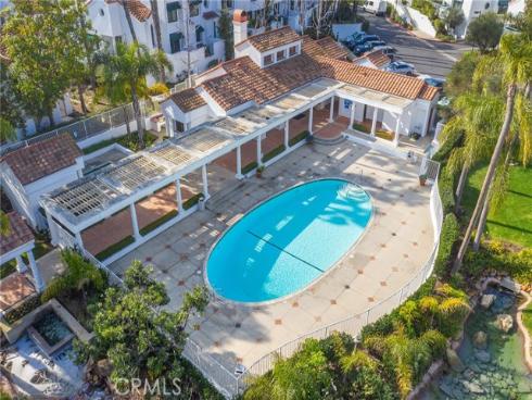 7412 Seabluff 107 Drive, Huntington Beach, CA