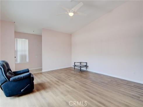 8566  Larkhall  809D  Circle, Huntington Beach, CA