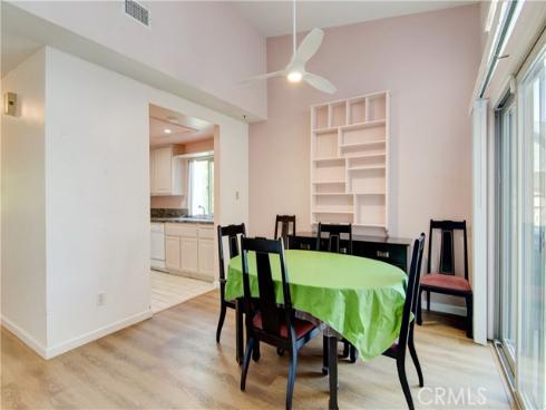 8566  Larkhall  809D  Circle, Huntington Beach, CA