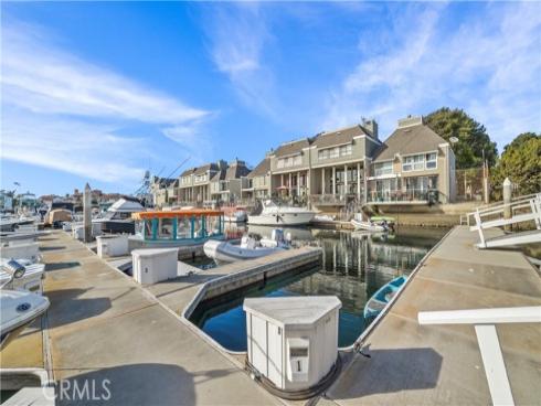 16532 Harbour Lane, Huntington Beach, CA