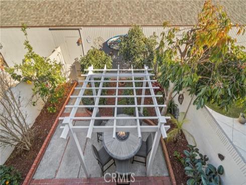 16532 Harbour Lane, Huntington Beach, CA