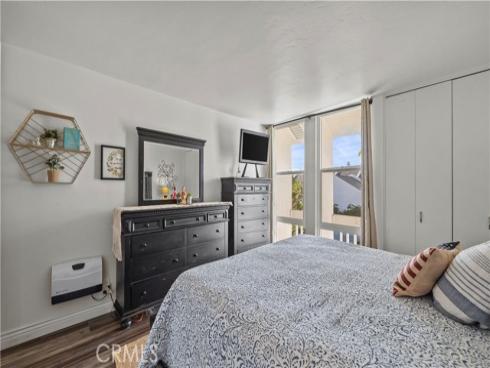 16532 Harbour Lane, Huntington Beach, CA