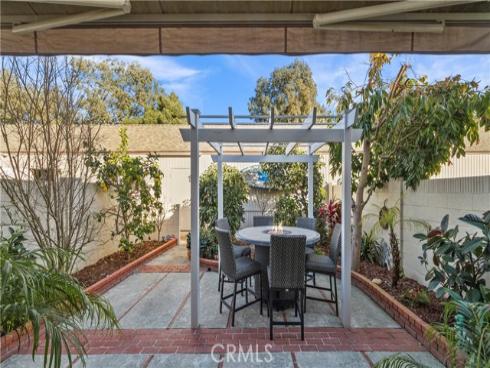 16532 Harbour Lane, Huntington Beach, CA