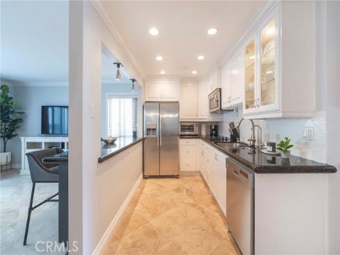 711 Pacific Coast 313 , Huntington Beach, CA