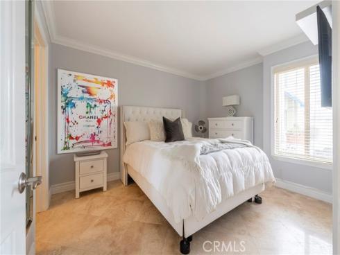 711 Pacific Coast 313 , Huntington Beach, CA