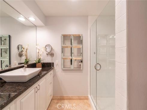 711 Pacific Coast 313 , Huntington Beach, CA