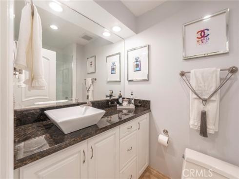 711 Pacific Coast 313 , Huntington Beach, CA