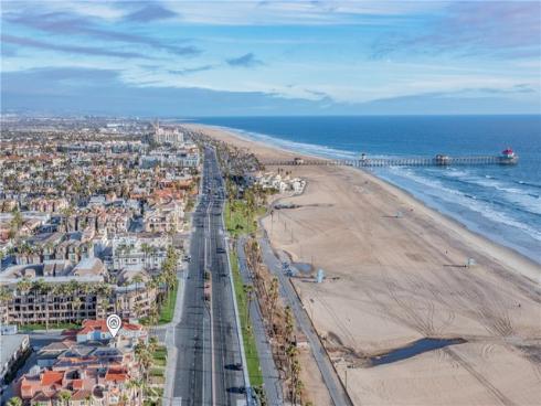 1308 Pacific Coast Highway, Huntington Beach, CA