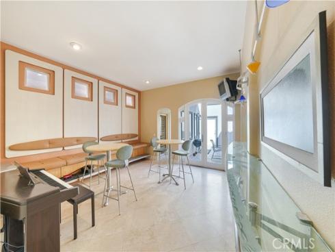 1308 Pacific Coast Highway, Huntington Beach, CA