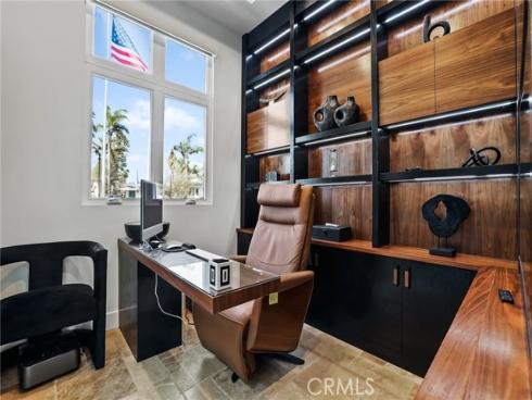 1814 Main Street, Huntington Beach, CA