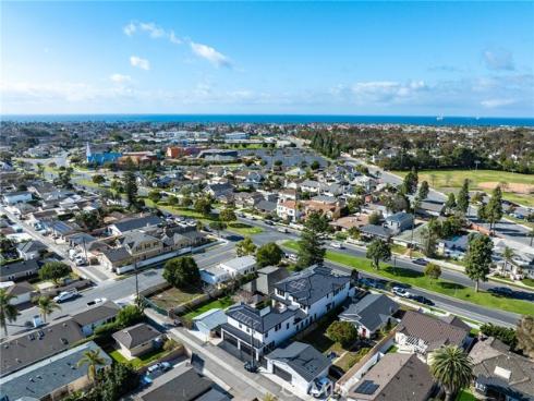 1814 Main Street, Huntington Beach, CA