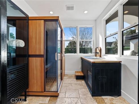 1814 Main Street, Huntington Beach, CA