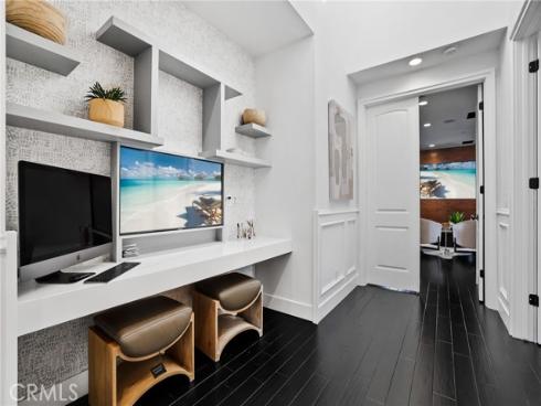 1814 Main Street, Huntington Beach, CA