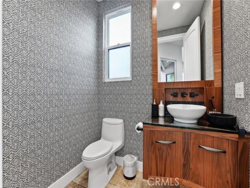 1814 Main Street, Huntington Beach, CA