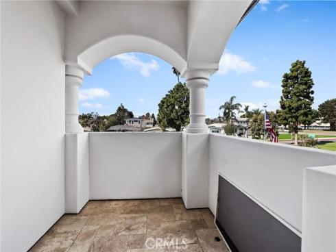 1814 Main Street, Huntington Beach, CA