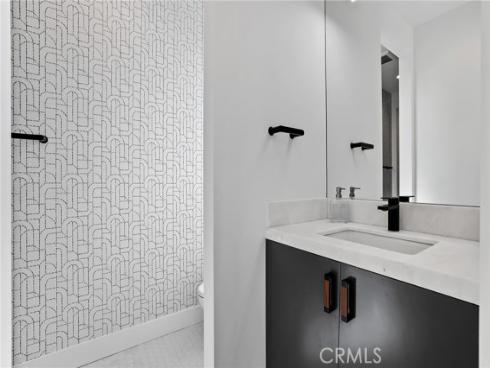 1814 Main Street, Huntington Beach, CA