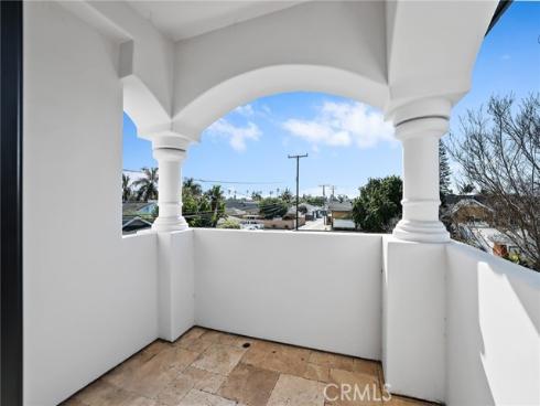 1814 Main Street, Huntington Beach, CA