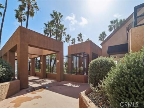 1200 Pacific Coast 423 , Huntington Beach, CA