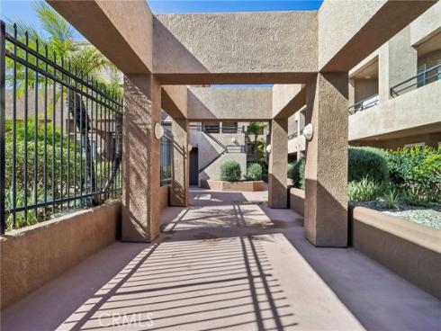 1200 Pacific Coast 423 , Huntington Beach, CA