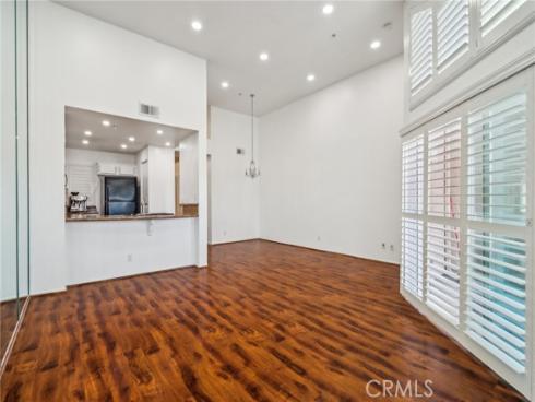 1200 Pacific Coast 423 , Huntington Beach, CA