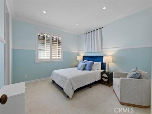 5656 Ocean Terrace Drive, Huntington Beach, CA