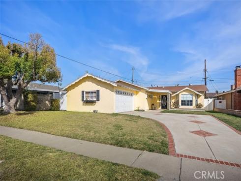 15882 Malm Circle, Huntington Beach, CA